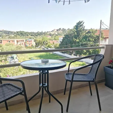 Apartament Makis
